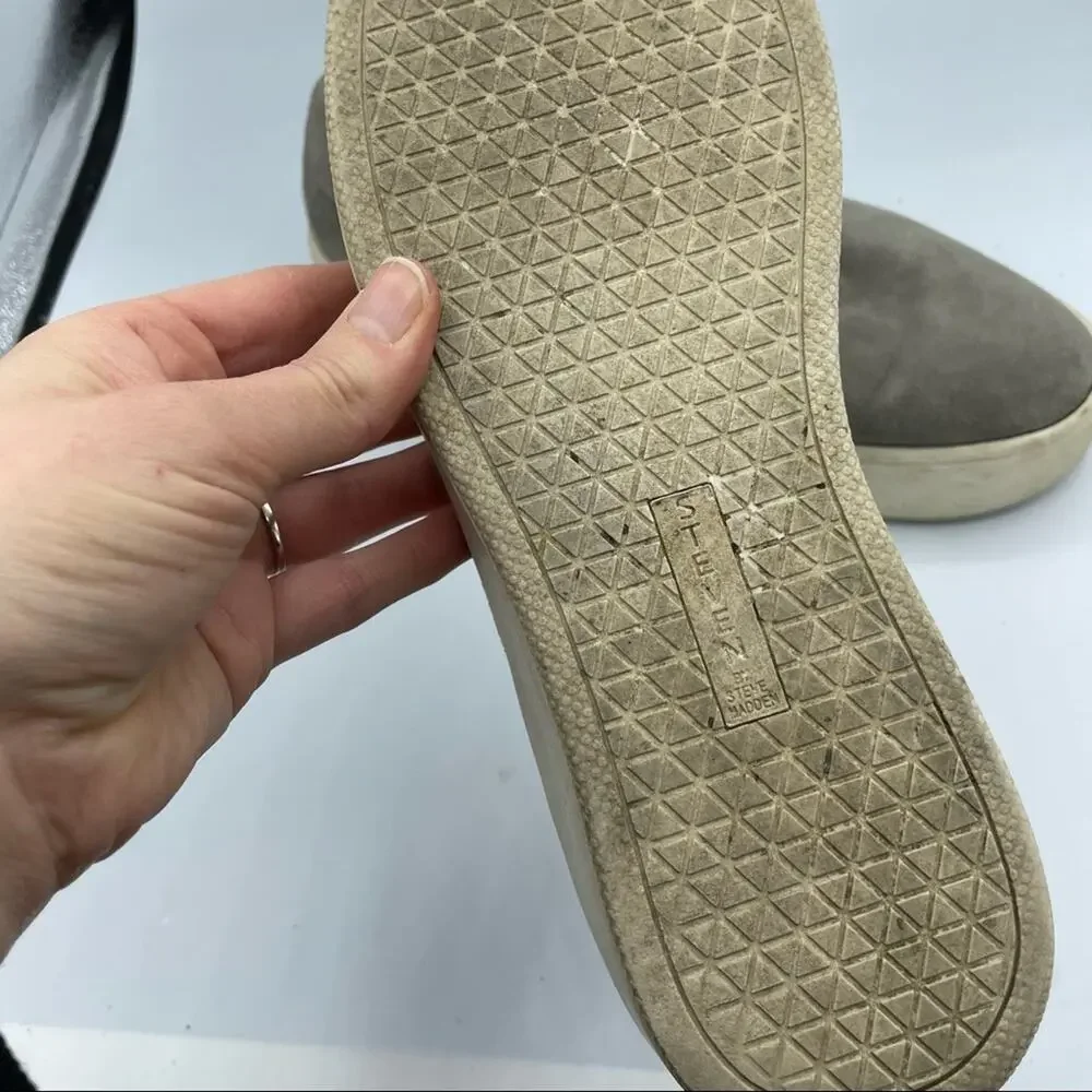 Steven By Steve Madden Grey Faux Suede Platform Slip On Sneakers 9.5 Casual Flat